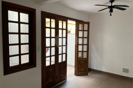 Sobrado à venda com 3 quartos, sendo 1 suíte, em Chácara Santo Antônio, São Paulo, SP