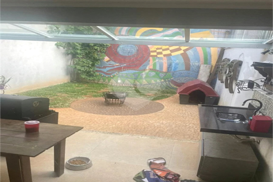 Sobrado à venda com 3 suítes em Horto, São Paulo, SP