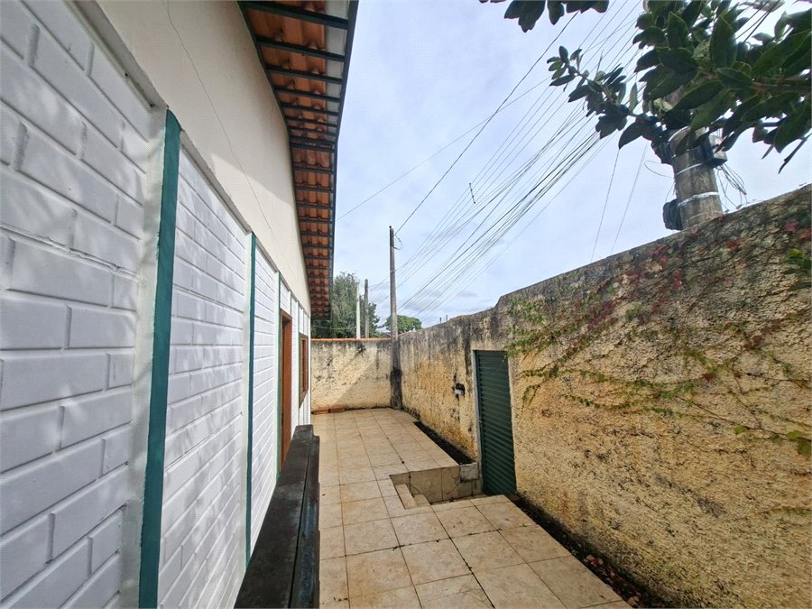 Casa à venda com 2 quartos no Centro, Alambari, SP