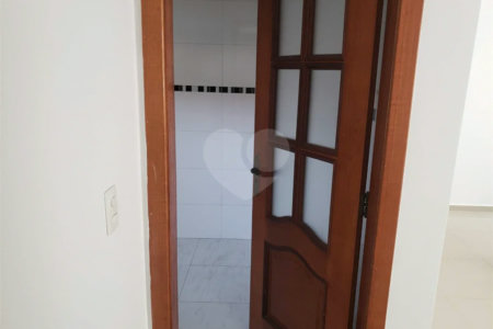 Casa à venda com 3 suítes em Parada Inglesa, São Paulo, SP