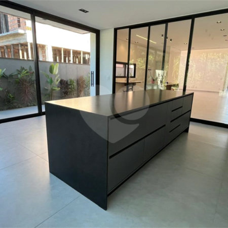 Casa à venda com 4 suítes no condomínio Residencial Granville, Atibaia - SP
