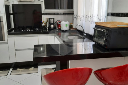 Apartamento à venda com 3 quartos, sendo 1 suíte,  em Vila Pagano, Valinhos, SP