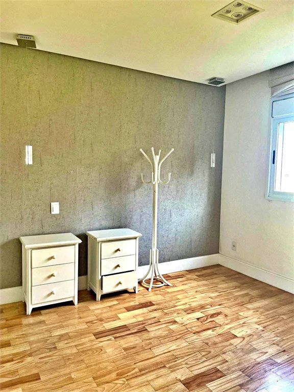 Apartamento à venda com 3 suítes em Jardim Ampliação, São Paulo, SP