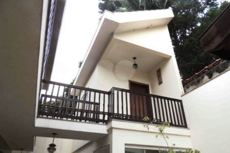 Sobrado à venda com 4 quartos, sendo 2 suítes, em Jardim Prudência, São Paulo, SP
