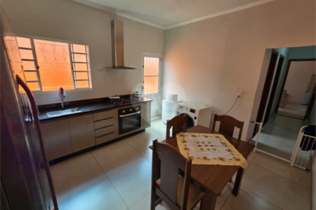 Casa à venda com 2 quartos em Vila Carvalho, Itapetininga, SP