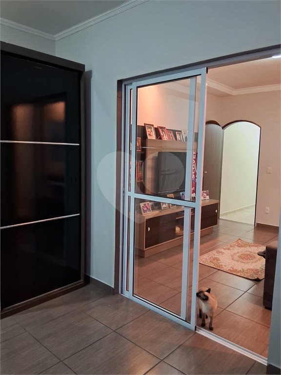 Sobrado à venda com 3 quartos, sendo 1 suíte, em Parque Gerassi, Santo André, SP