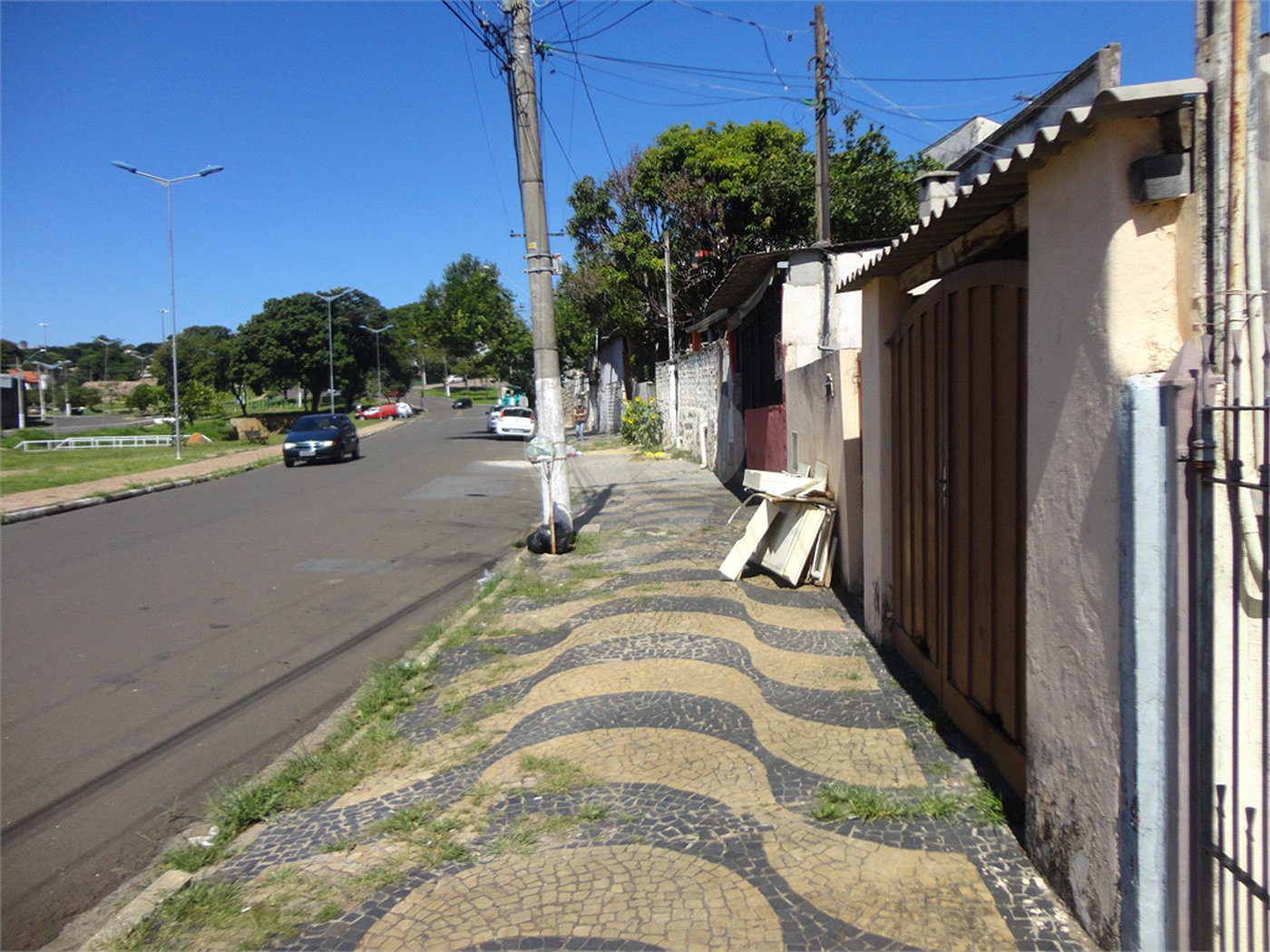 Casa à venda com 2 quartos em Vila Bissoto, Valinhos, SP
