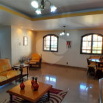 Casa à venda com 4 quartos, sendo 1 suíte, em Bangu, Rio de Janeiro, RJ