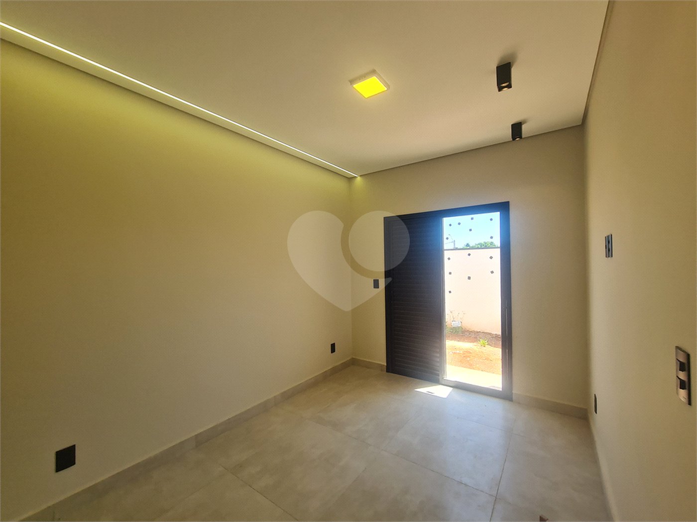 Casa à venda com 3 quartos, sendo 2 suítes, no condomínio Reserva Ipanema I, Sorocaba - SP