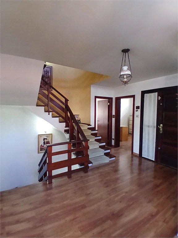 Sobrado à venda com 4 quartos, sendo 2 suítes,  em Jardim Leonor, São Paulo, SP