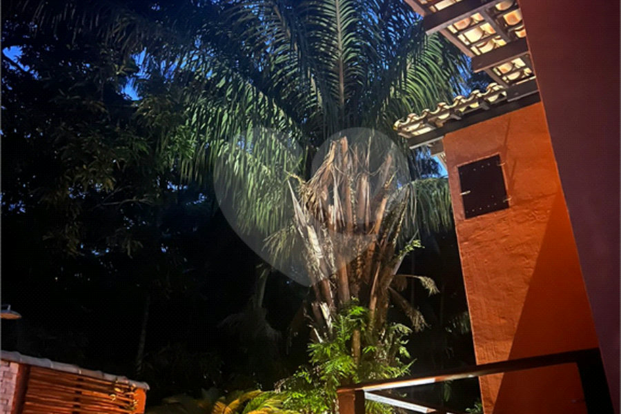 Casa à venda com 4 quartos, sendo 2 suítes,  em Barra Velha, Ilhabela, SP