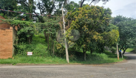 Terreno à venda no condomínio Estância Marambaia, Vinhedo - SP