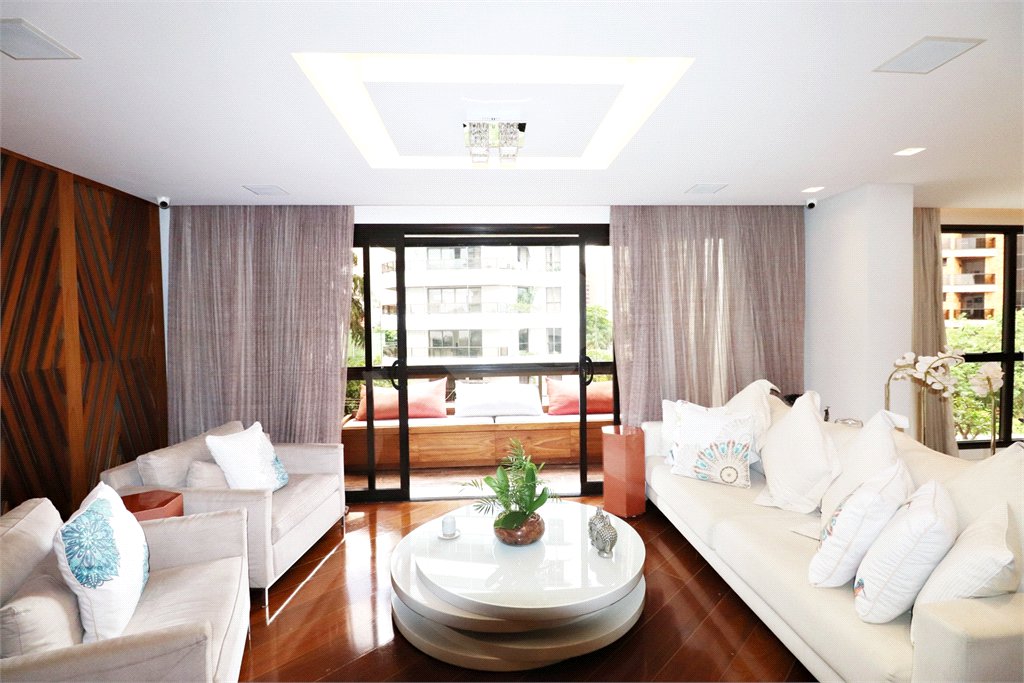 Apartamento à venda com 5 quartos, sendo 2 suítes, em Santana, São Paulo, SP
