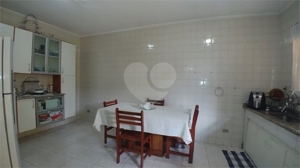 Sobrado à venda com 3 quartos, sendo 1 suíte,  em Tremembé, São Paulo, SP