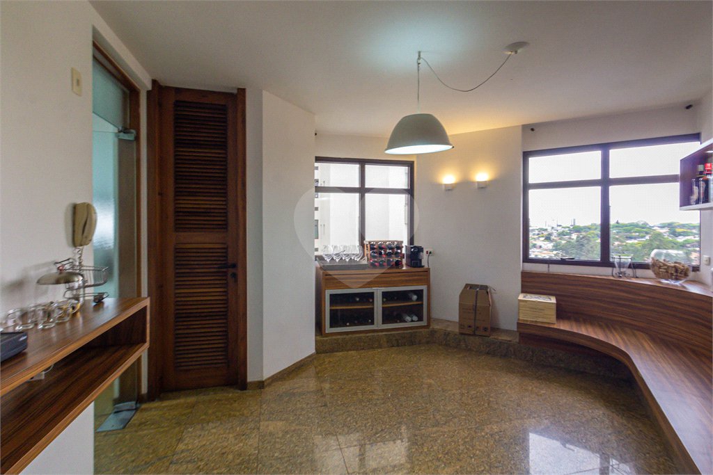 Apartamento à venda com 4 quartos, sendo 3 suítes, em Campo Belo, São Paulo, SP