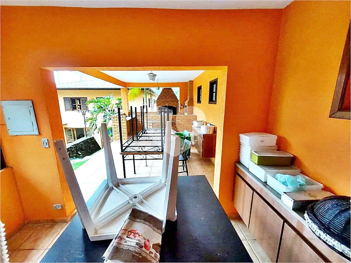 Casa à venda com 4 quartos, sendo 2 suítes, no condomínio Parque Imperial da Cantareira, Mairiporã - SP