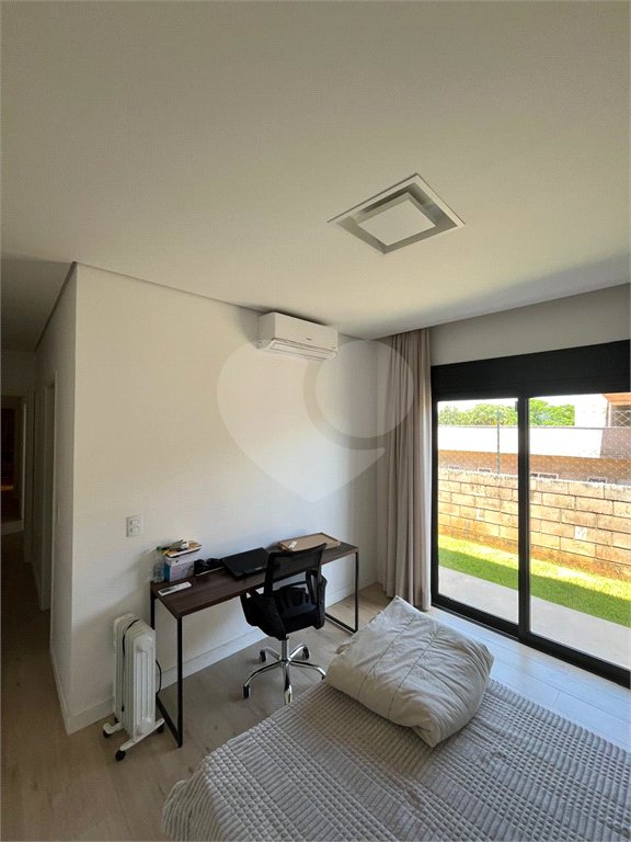 Casa à venda com 3 suítes no condomínio Vila Hipica Ii, Vinhedo - SP