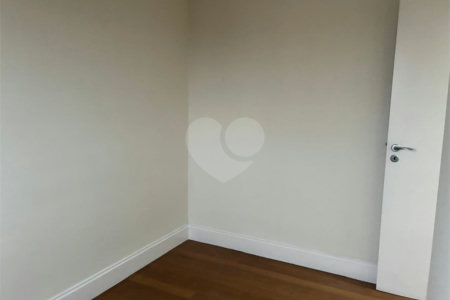 Apartamento à venda com 3 quartos, sendo 1 suíte,  em Vila Guilherme, São Paulo, SP