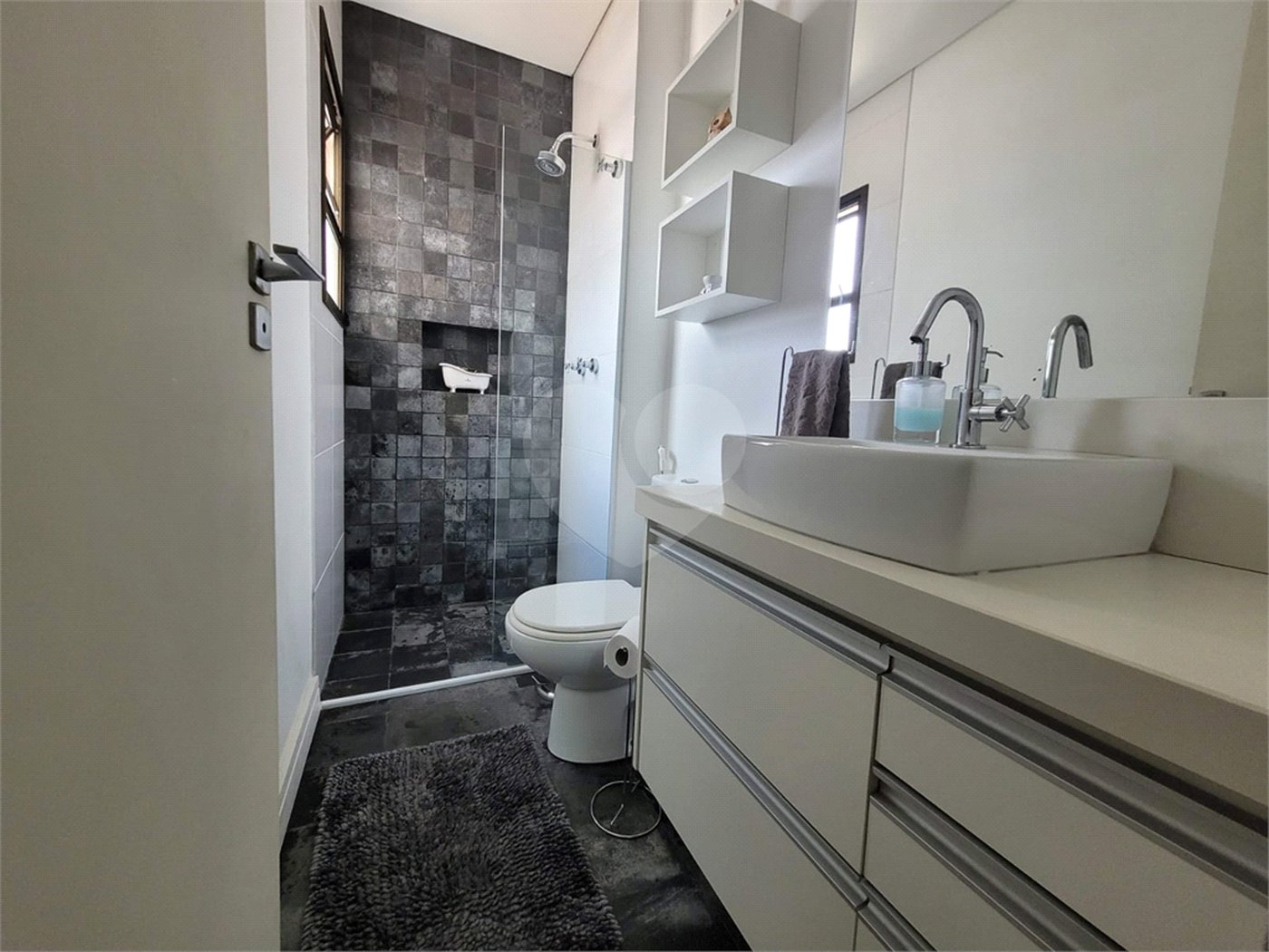 Apartamento à venda com 3 quartos, sendo 1 suíte, no Centro, Vinhedo, SP