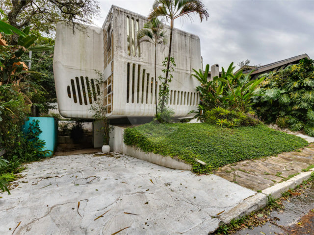 Casa de Vila à venda ou para alugar com 4 quartos, sendo 1 suíte,  em Granja Julieta, São Paulo, SP