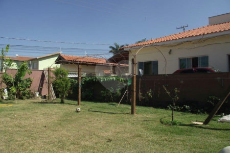 Casa Térrea à venda ou para alugar com 3 quartos, sendo 1 suíte, em Jardim Celani, Salto, SP