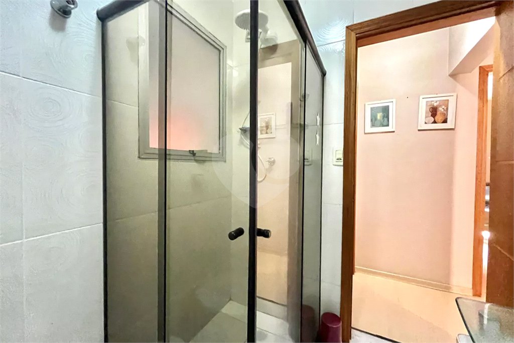 Sobrado espaçoso à venda com 220m² no Planalto Paulista