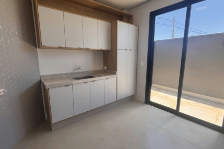 Casa à venda com 3 suítes no condomínio Damha IV, Presidente Prudente - SP