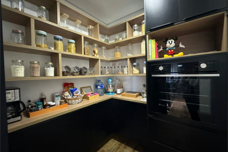 Casa à venda com 3 suítes no condomínio Estância Marambaia, Vinhedo - SP