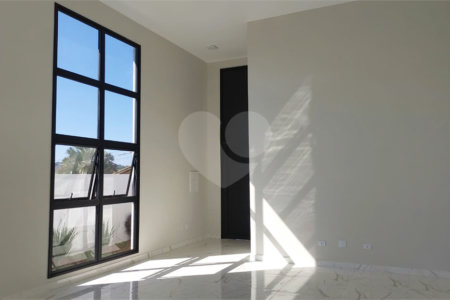 Casa à venda com 3 suítes no condomínio Shambala III, Atibaia - SP