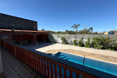 Casa Térrea à venda com 3 quartos em Vila Áurea, Poá, SP