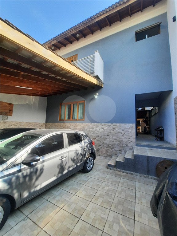 Sobrado à venda com 3 quartos, sendo 1 suíte,  em Jardim Nathalie, Mogi das Cruzes, SP