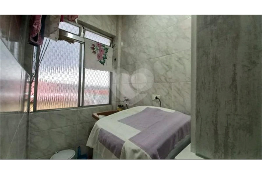 2 quartos e vaga de garagem