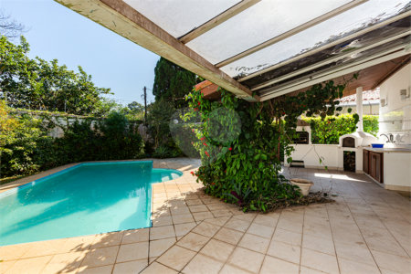 Casa à venda com 6 quartos, sendo 4 suítes, em Butantã, São Paulo, SP
