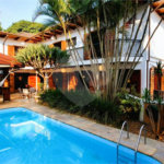 Casa à venda com 5 suítes em Jardim Leonor, São Paulo, SP