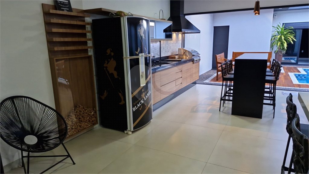 Casa à venda com 4 suítes no condomínio Quinta das Laranjeiras, Araraquara - SP