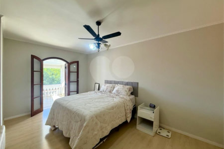 Casa à venda com 4 quartos, sendo 2 suítes,  no condomínio Morada da Lua, Vinhedo - SP