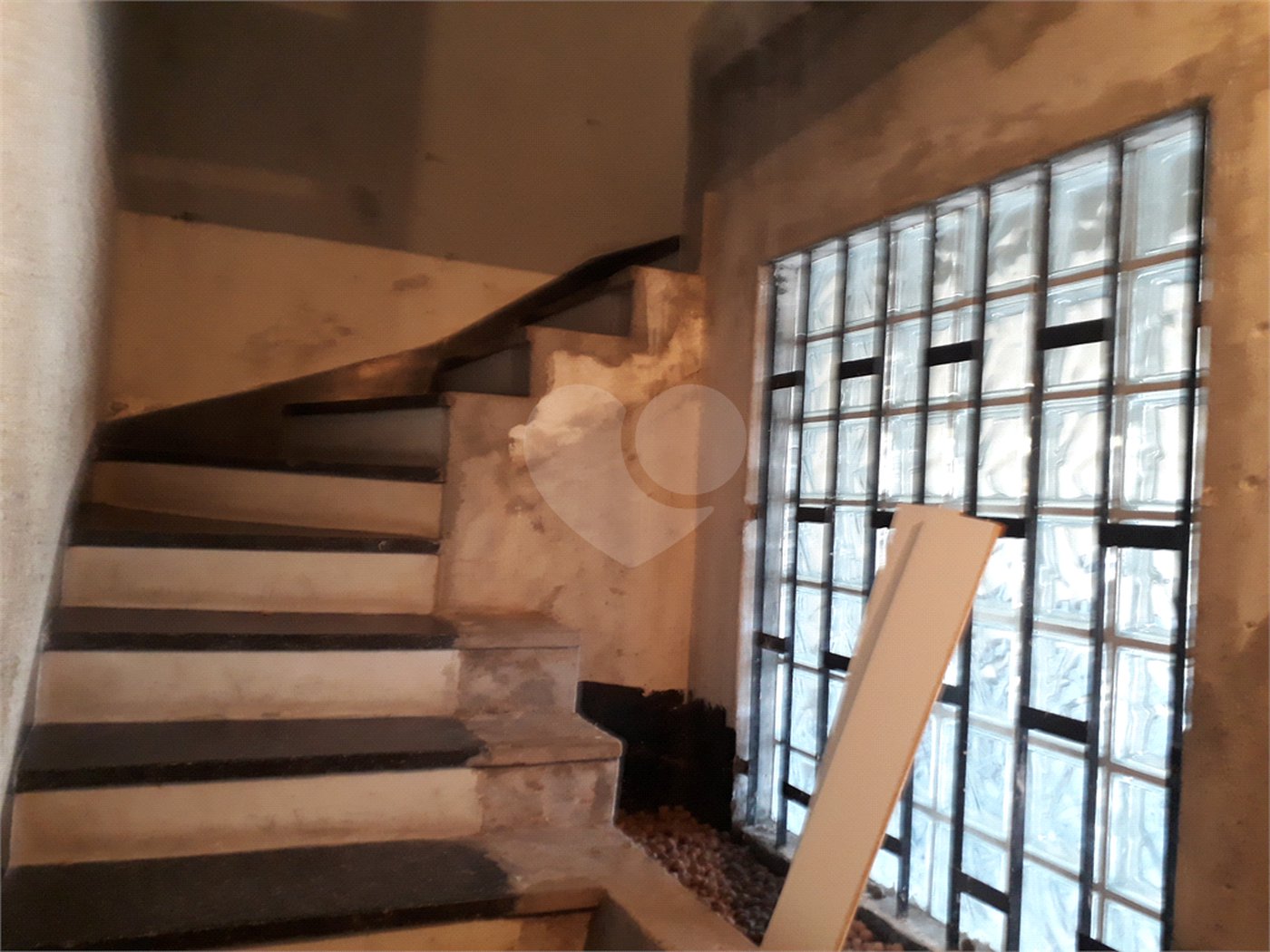Sobrado à venda com 4 quartos, sendo 2 suítes, em Santana, São Paulo, SP