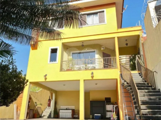 Sobrado à venda com 5 quartos, sendo 1 suíte,  em Tremembé, São Paulo, SP