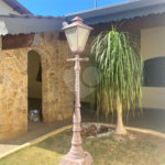 Casa à venda com 4 quartos, sendo 2 suítes,  em Jardim do Lago, Atibaia, SP