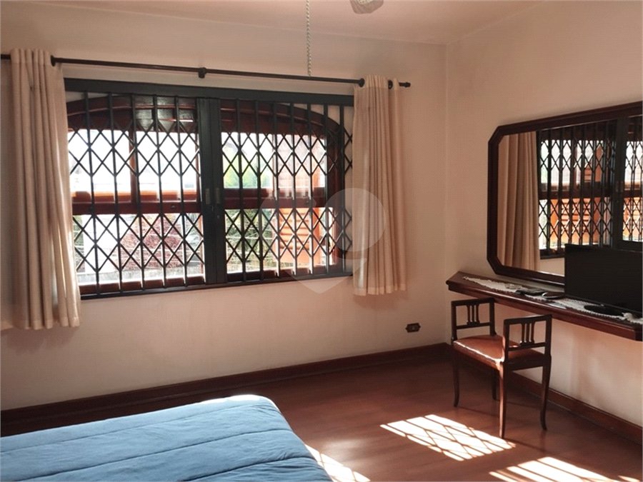 Sobrado à venda com 4 quartos, sendo 1 suíte, em Tremembé, São Paulo, SP