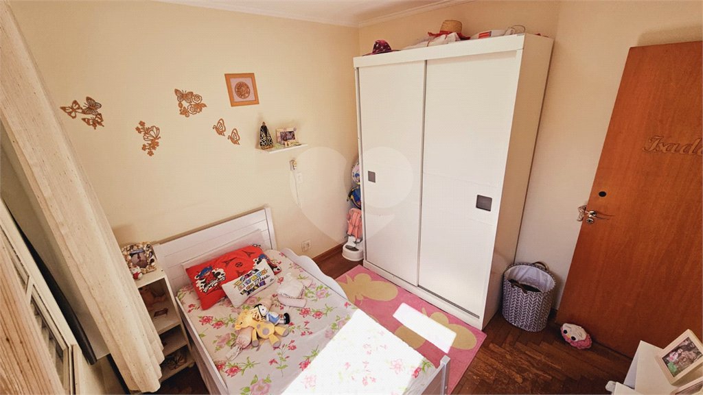 Casa à venda com 4 quartos, sendo 2 suítes, em Jardim Meny, São Roque, SP