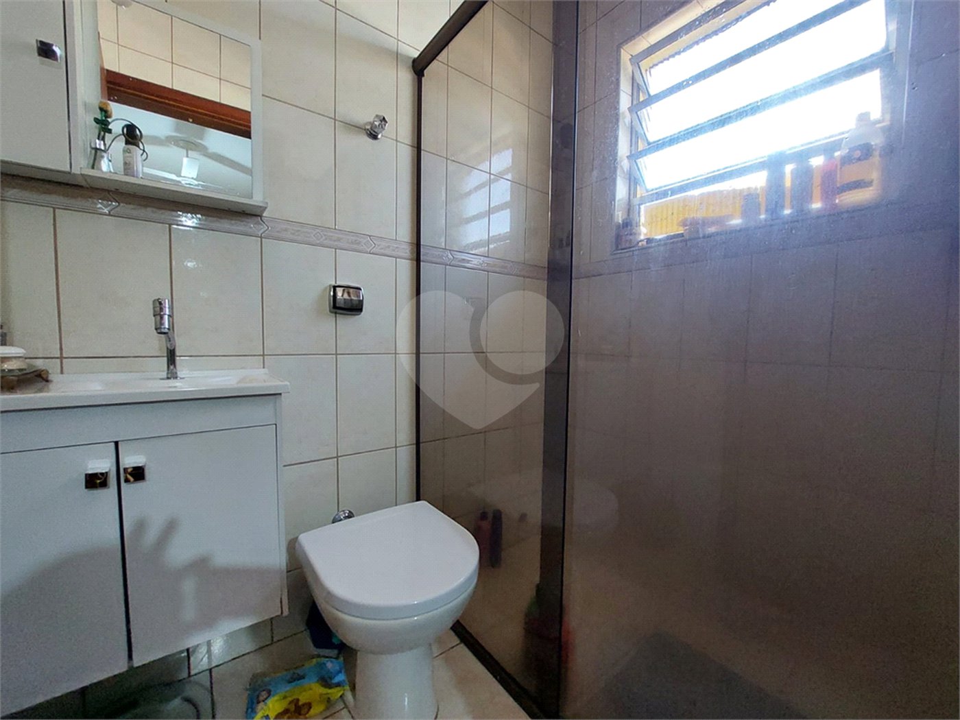 Sobrado à venda com 3 quartos, sendo 1 suíte, em Parque São Domingos, São Paulo, SP