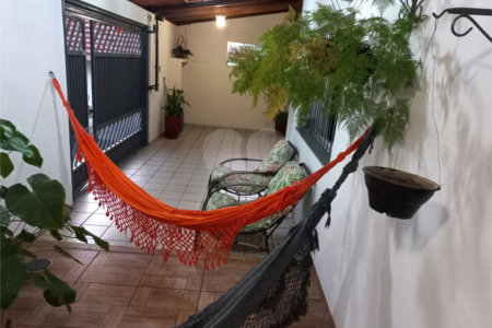 Sobrado à venda com 3 quartos em Sumaré, São Paulo, SP