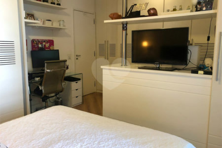 Apartamento à venda com 3 quartos, sendo 2 suítes, em Real Parque, São Paulo, SP