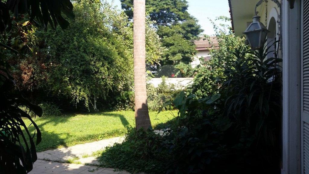Casa à venda com 3 quartos, sendo 1 suíte, em Butantã, São Paulo, SP