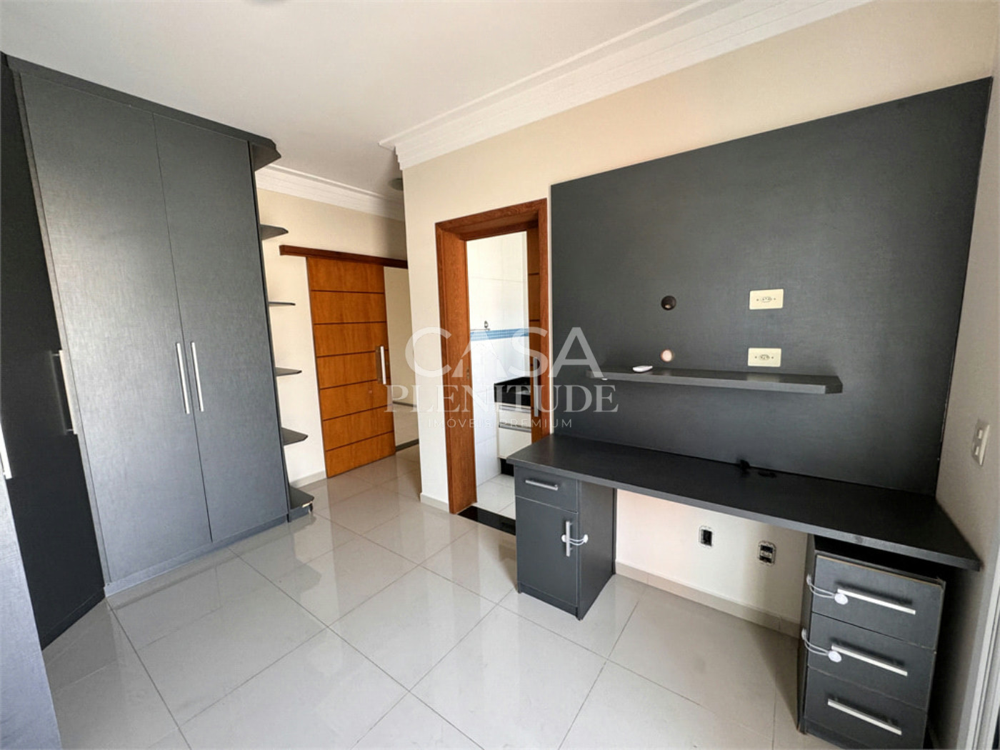 Casa em condomínio à venda com 3 suítes em Vila Haro, Sorocaba, SP