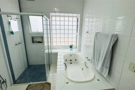 Casa à venda com 3 suítes no condomínio Residencial Delle Stelle, Louveira - SP