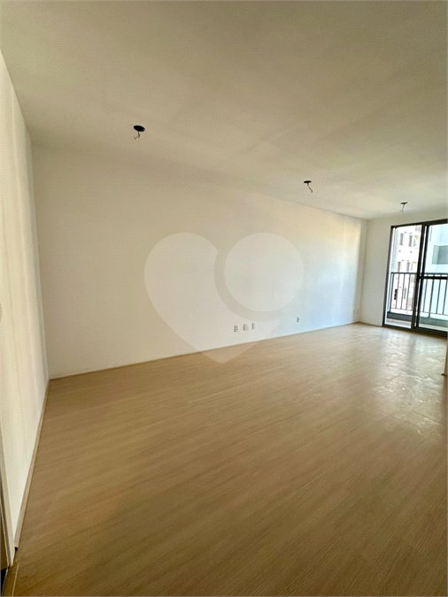 Apartamento à venda com 1 quarto em Santo Cristo, Rio de Janeiro, RJ