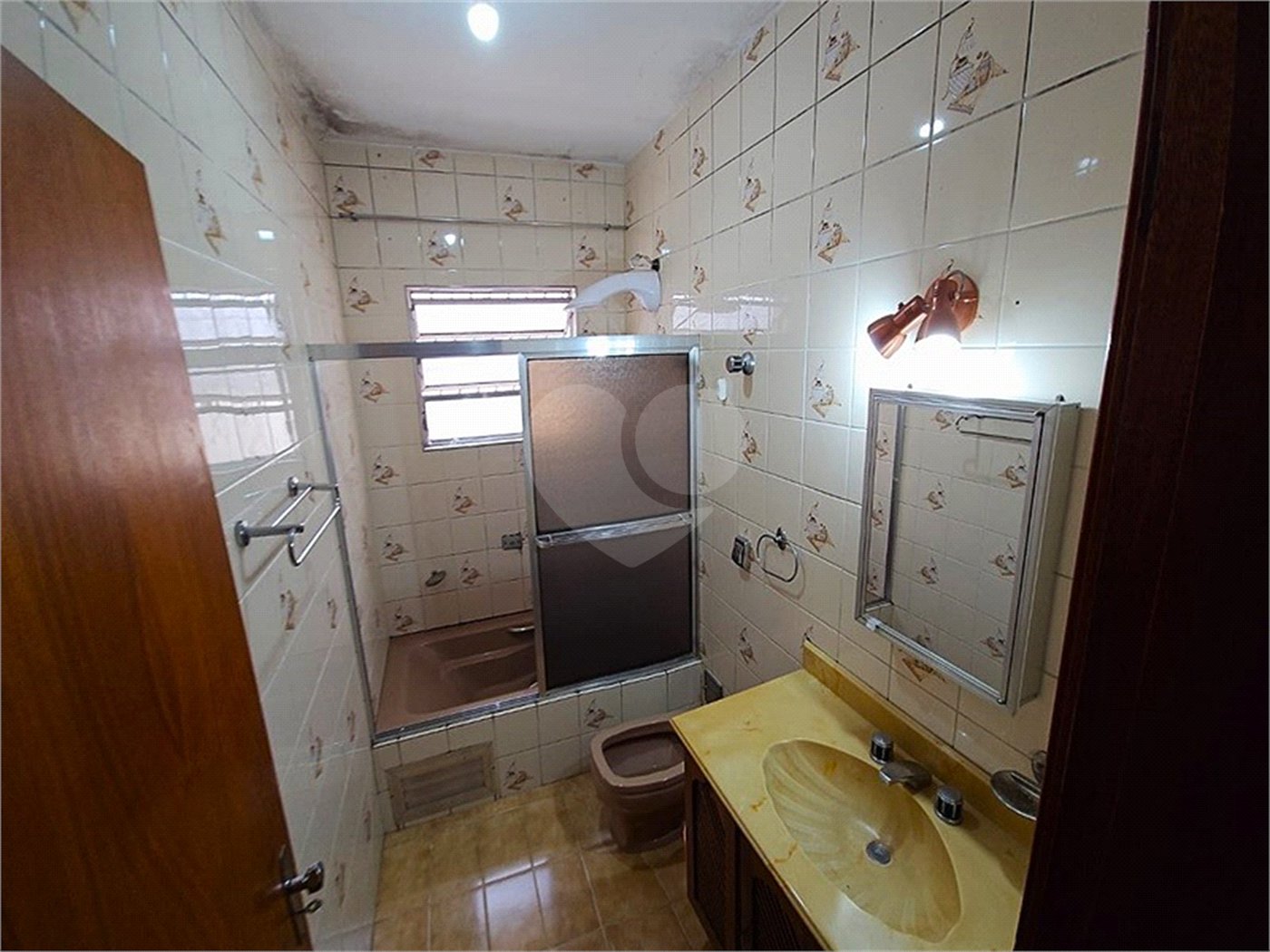 Casa à venda com 4 quartos, sendo 1 suíte, em Jaguara, São Paulo, SP