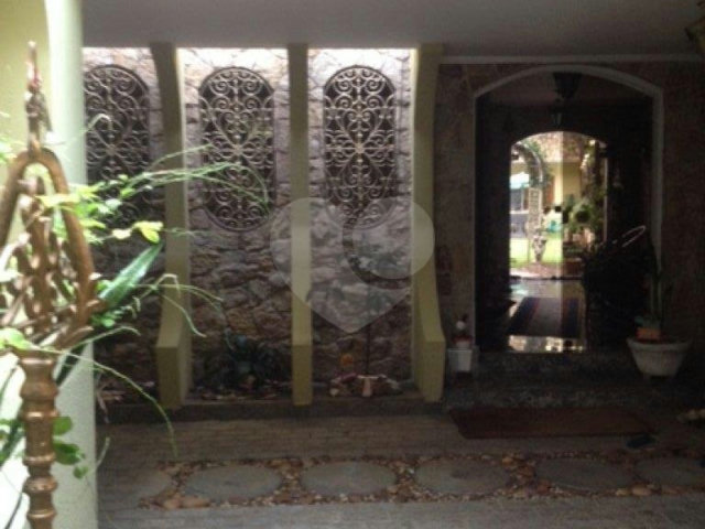 Casa à venda com 4 quartos, sendo 3 suítes,  em Vila Paiva, São Paulo, SP